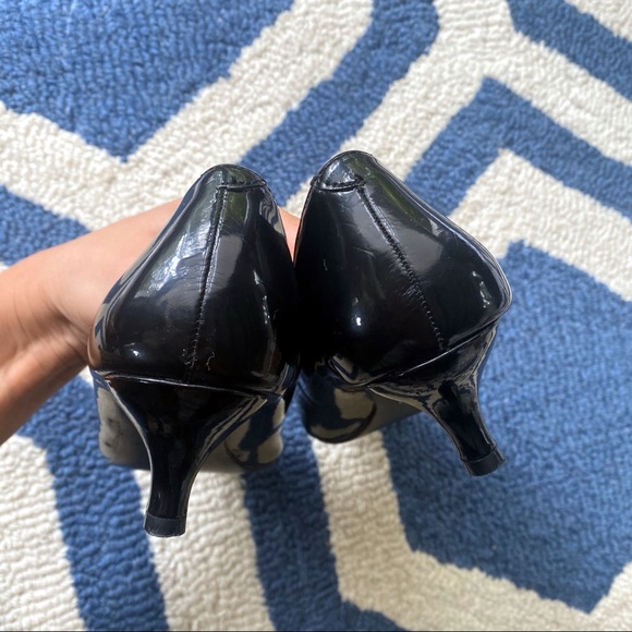 🖤 PROFILE BLACK LACQUERED ROUND TOE PUMPS! - Picture 4 of 12
